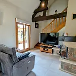 Bed & Breakfast Spacieuse Avec Piscine, Et Hammam - Fr-1-589-721 Anould