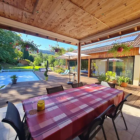 Spacieuse Avec Piscine, Et Hammam - Fr-1-589-721 *