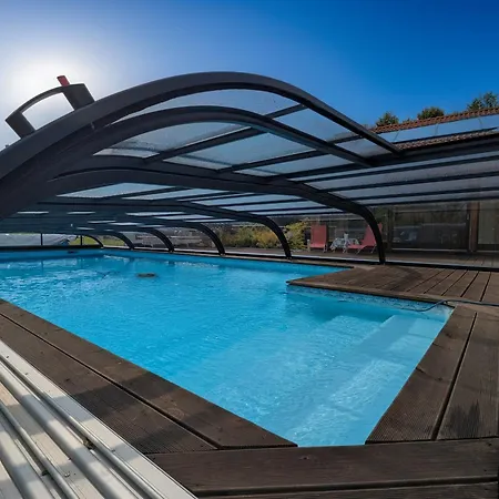 Spacieuse Avec Piscine, Et Hammam - Fr-1-589-721