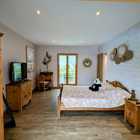 Spacieuse Avec Piscine, Et Hammam - Fr-1-589-721 3*