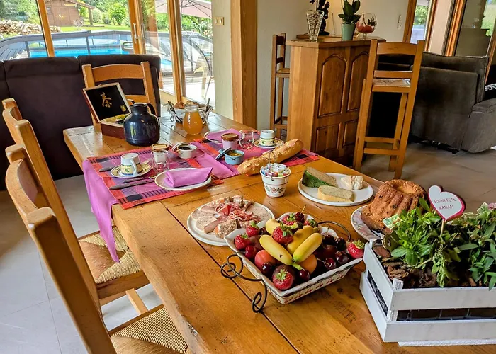 Spacieuse Avec Piscine, Et Hammam - Fr-1-589-721